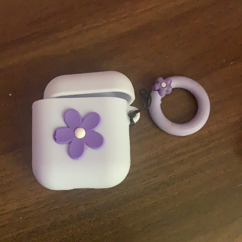Silicone Purple Flower Airpods Case